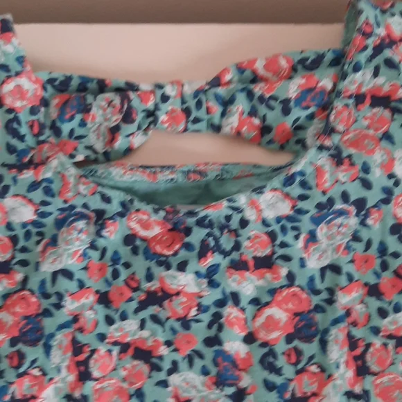 Dress - Picture 2 of 4